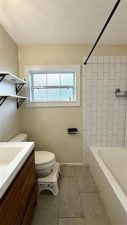 Building Photo - 1916 N Hastings St