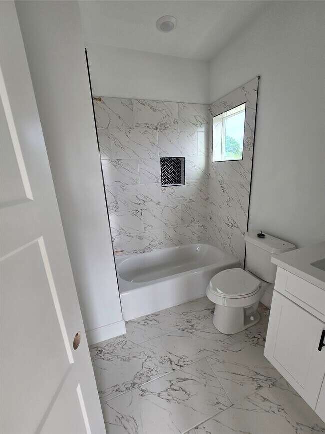 Building Photo - 4562 Teton St