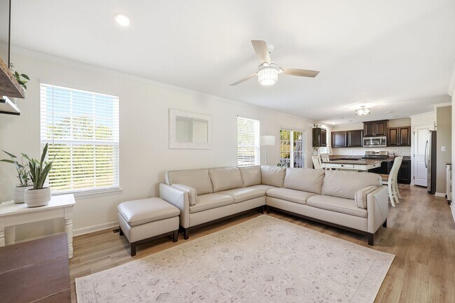 Building Photo - Modern Riverwood Retreat | Spacious 3BR Home in Prime Charlottesville Location
