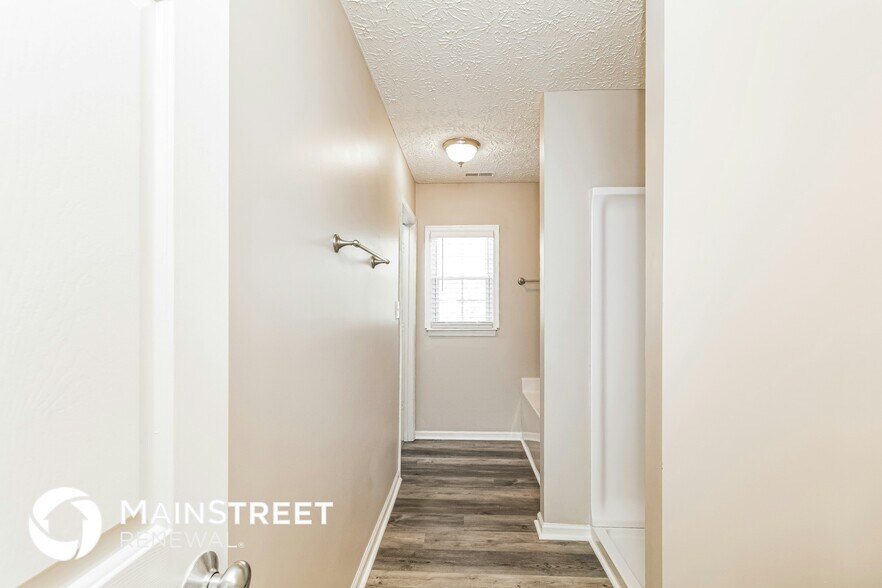 Building Photo - 2918 Forrestal Dr