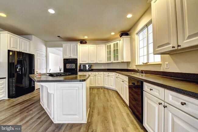 Building Photo - 110 Hunton Dr