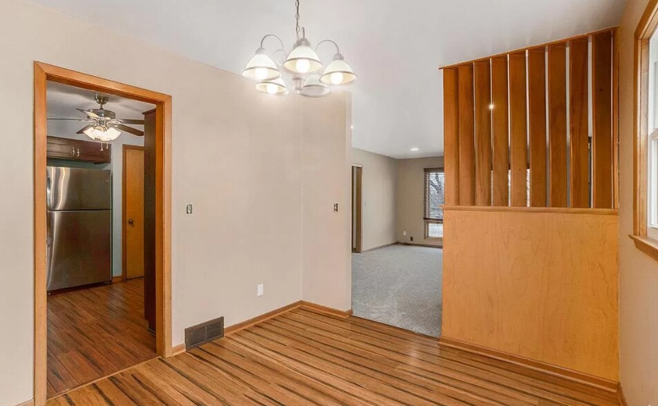 Dining room - 424 N Lake Ave