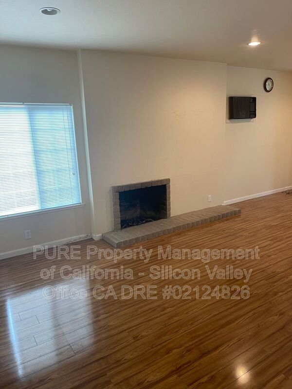 Building Photo - 6361 Pearlroth Dr