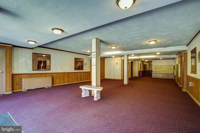Building Photo - 9250 Edwards Way