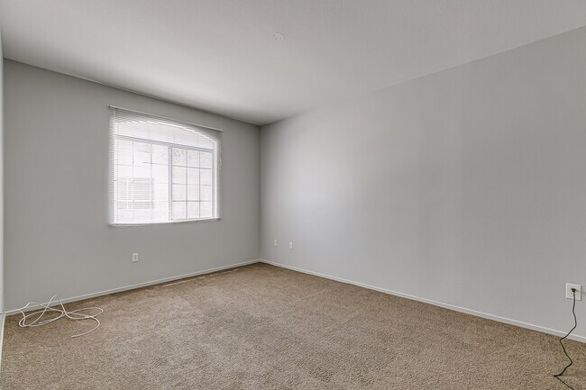 Building Photo - 1300 S Arlington St