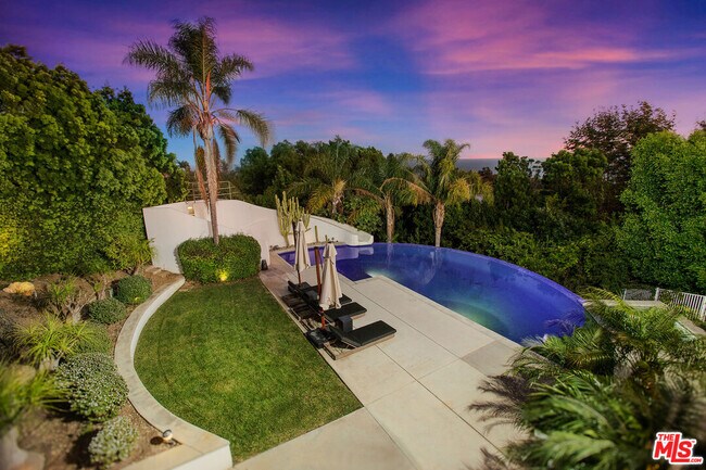 Building Photo - 27454 Winding Way