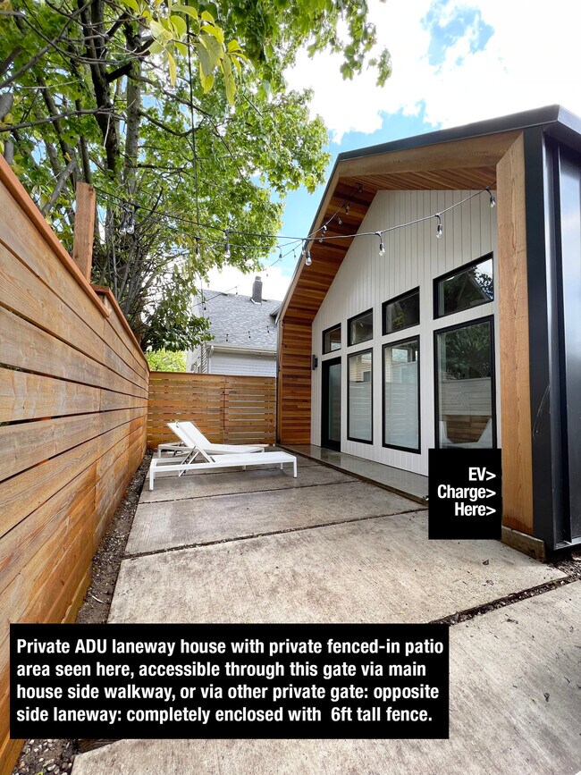 Building Photo - 5035 NE Mallory Ave