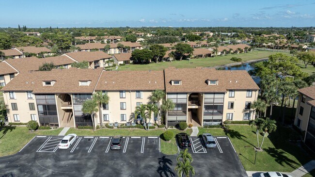 Building Photo - 435 Pine Glen Ln