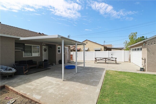Building Photo - 412 Catalpa Ave