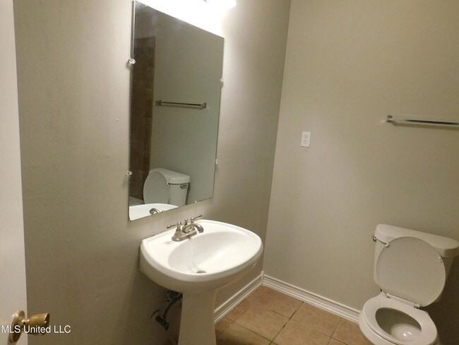 Building Photo - 6510 Heather Rd