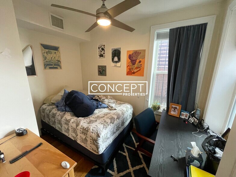 Building Photo - 1029 Tremont St