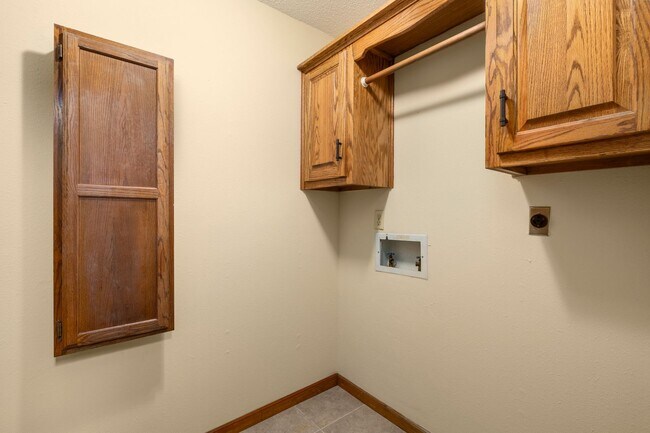 Building Photo - S1005-MF2