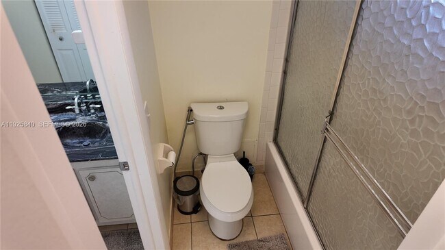 Building Photo - 5961 NW 61st Ave