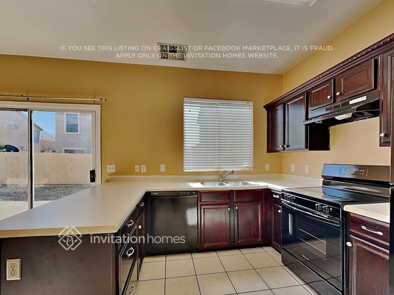 Building Photo - 3921 W Pollack St