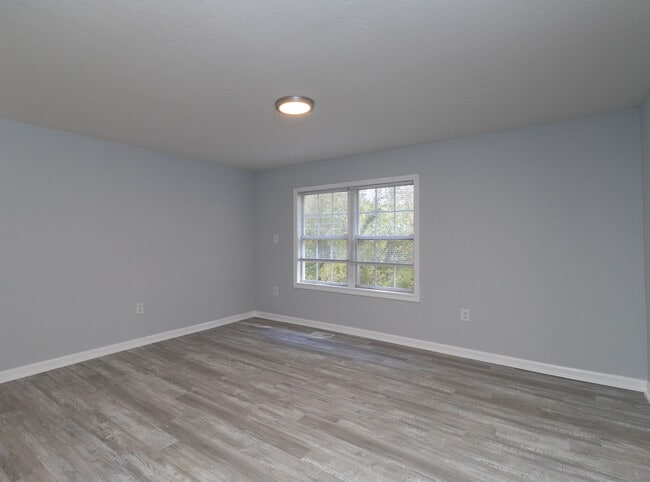 Building Photo - 770 Mahoney Rd