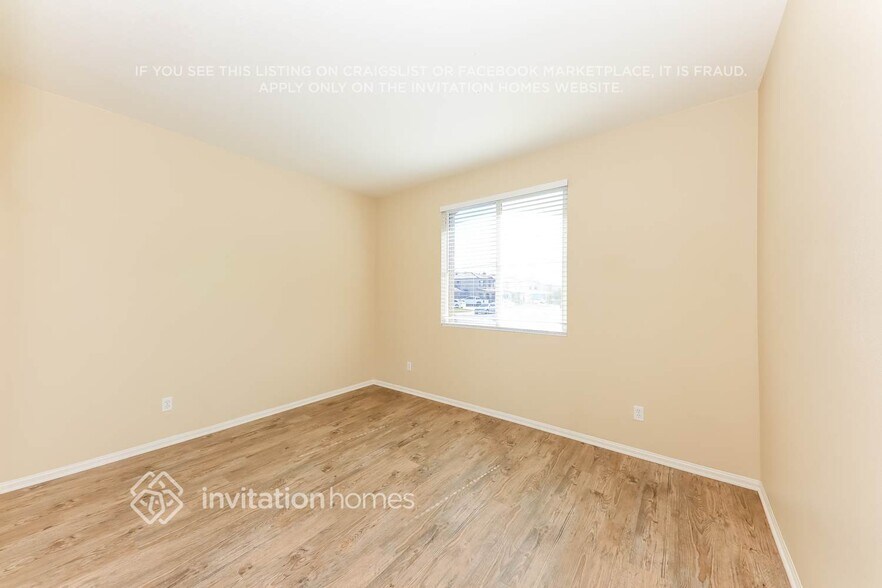 Building Photo - 1594 Leslie St