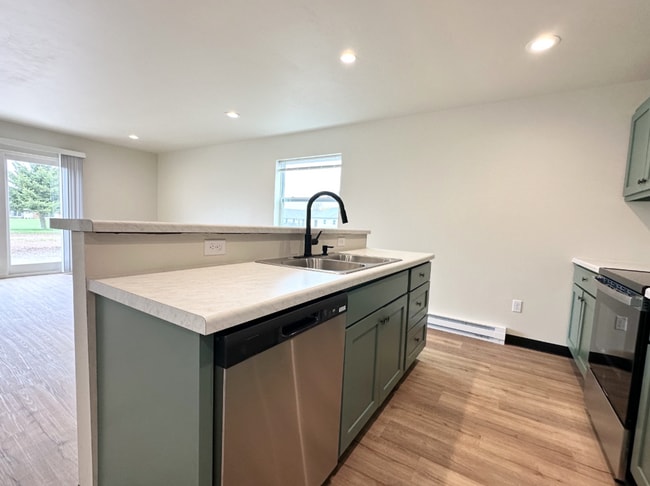 Building Photo - 525 Rustic Ridge Dr