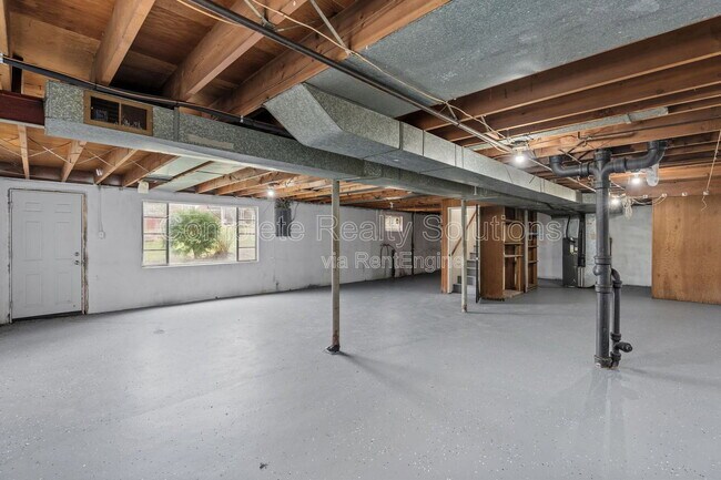 Building Photo - 5150 Wallingford Dr