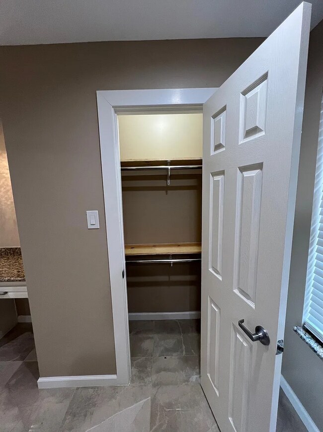 Building Photo - 7214 Corsicana St