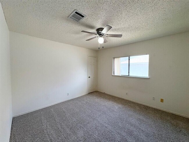 Building Photo - 8332 Montoya Cir