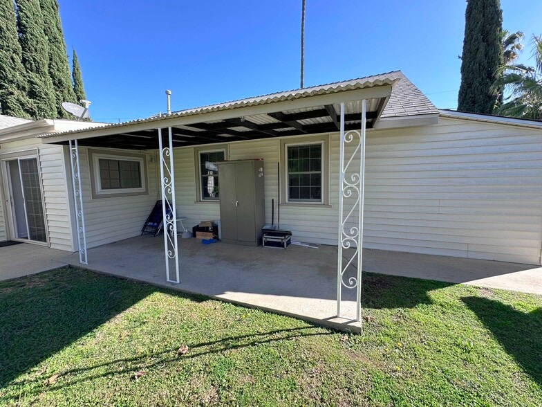 Building Photo - 7445 Orion Ave