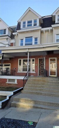 Building Photo - 128 S West St