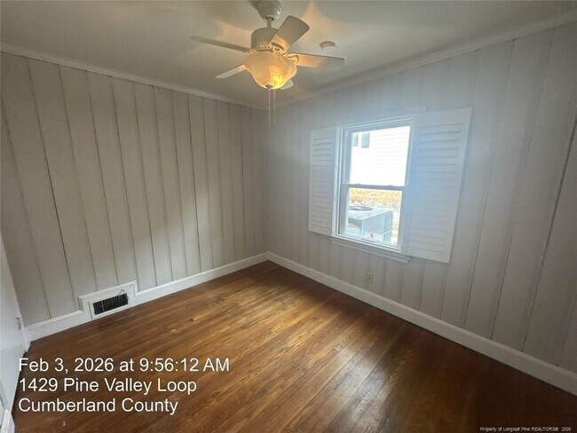 Building Photo - 1429 Pine Valley Loop