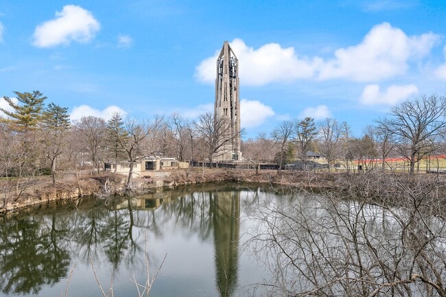 Building Photo - 511 Aurora Ave