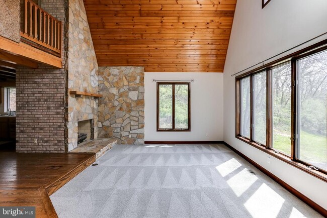 Building Photo - 7658 Gaither Rd