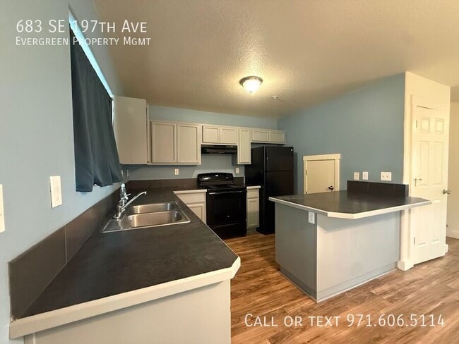 Building Photo - 683 SE 197th Ave