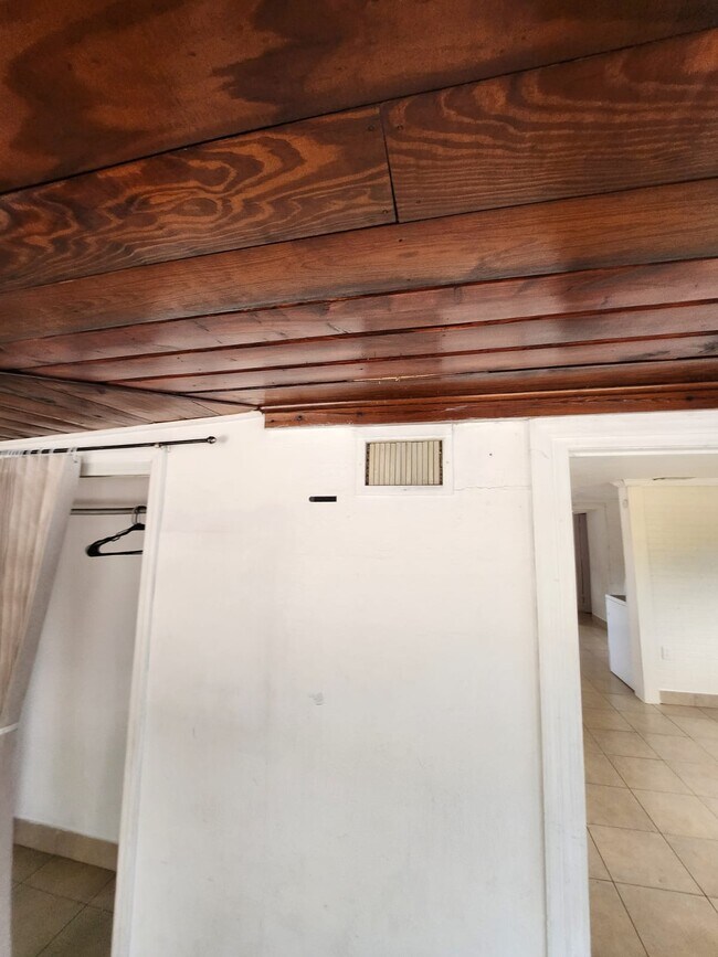 Building Photo - 4730 68th Ln N