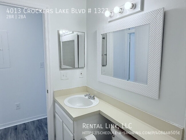 Building Photo - 4013 Crockers Lake Blvd