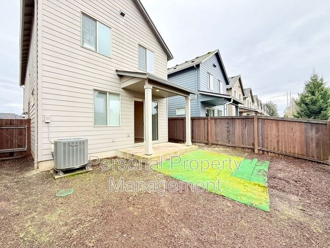 Building Photo - 5840 NE 56th Pl