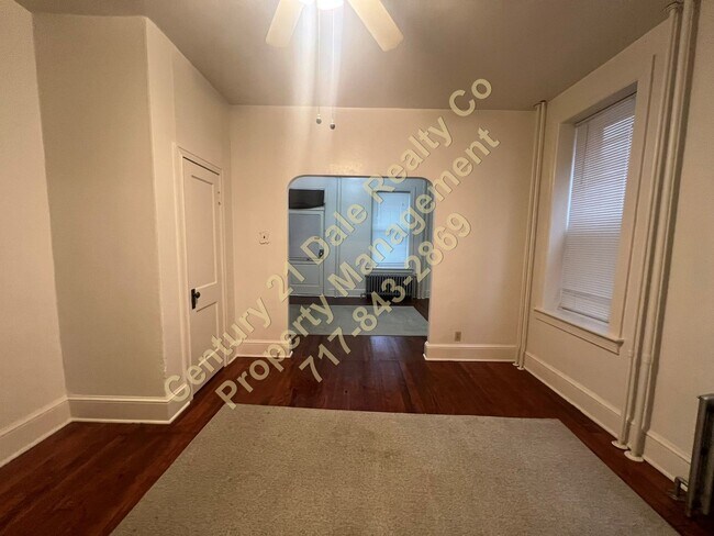 Building Photo - 362 W Broadway