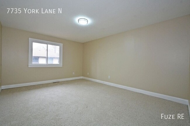 Building Photo - 7735 York Ln N