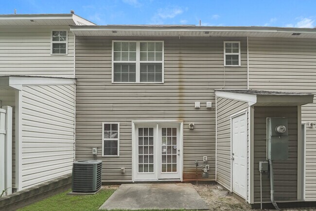 Building Photo - 16927 Greenlawn Hills Ct