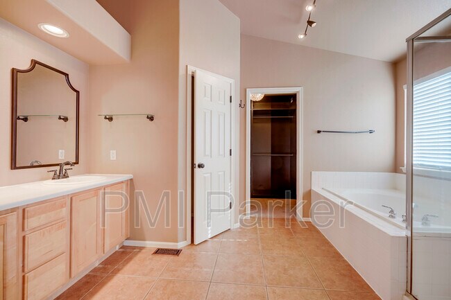 Building Photo - 19016 E Bellisario Creek Pl