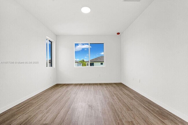 Building Photo - 22485 SW 125th Ave