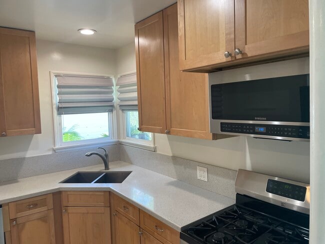 Building Photo - 3817 Globe Ave