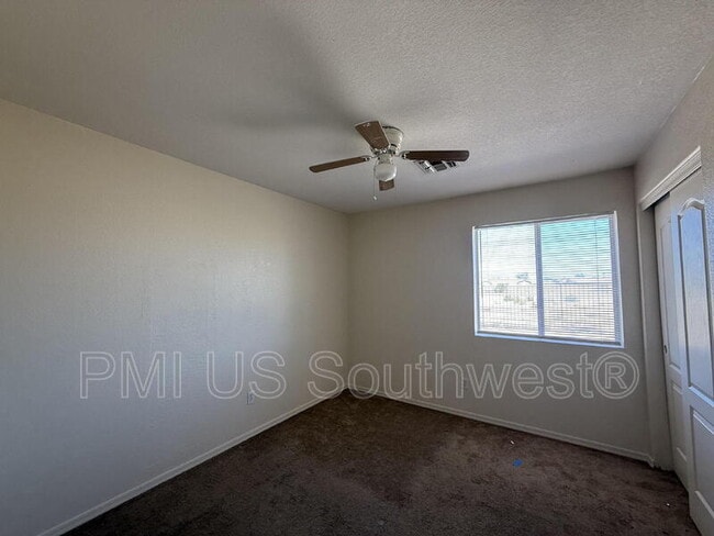 Building Photo - 1605 E Rinaldi Way