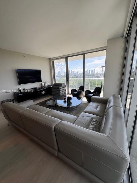 Building Photo - 16385 Biscayne Blvd