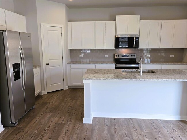 Building Photo - 5539 Rosehall Pl