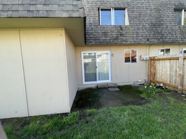Building Photo - 1472 NW 20th Plz
