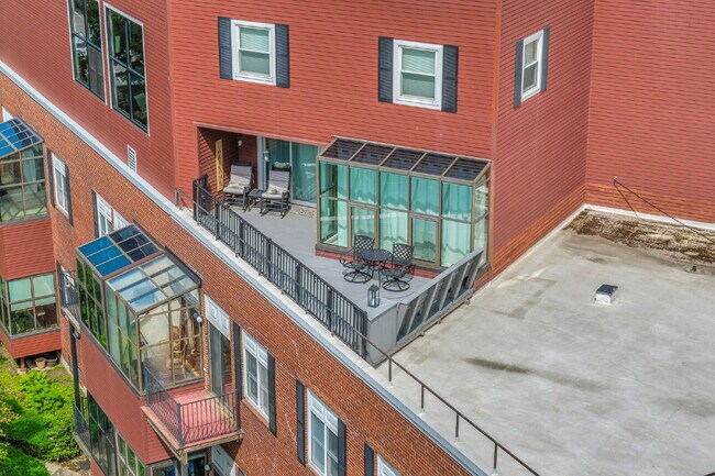 Building Photo - Luxury Condo for Rent – Franklin Place, Bangor