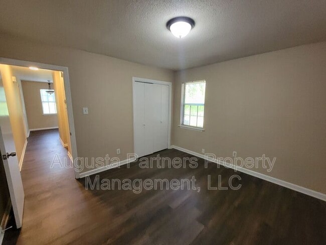 Building Photo - ~103 Blue Ct