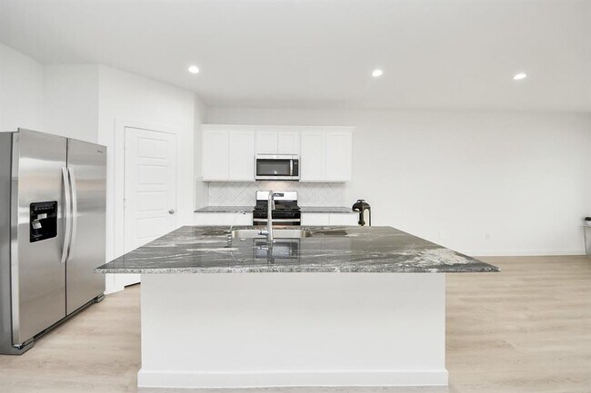 Building Photo - 1319 Star Grass Ln