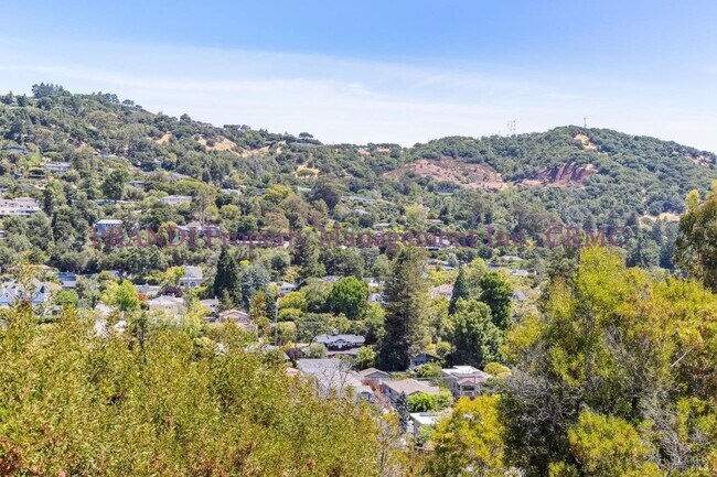 Building Photo - Reduced Rent! Now $4,650 (Was $4,950) Reno...