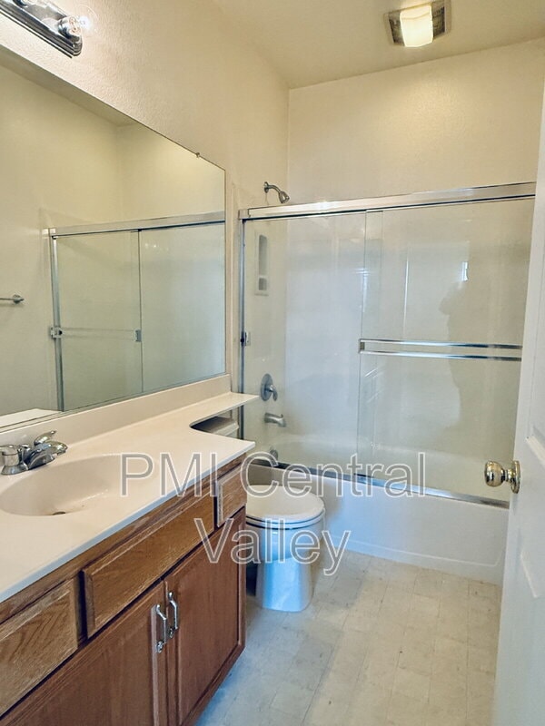 Building Photo - 2125 Carson Oak Ct