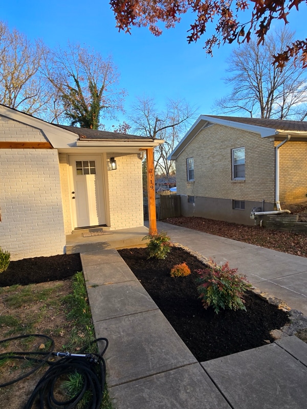 Building Photo - 7719 Crestline Rd