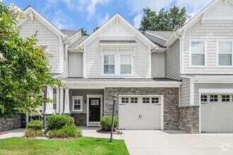 Building Photo - Gorgeous Moseley Townhome with Low-Mainten...